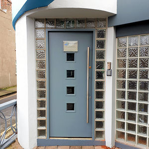 Bath Avenue doorway